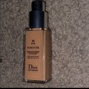 Dior Forever Foundation 4N
